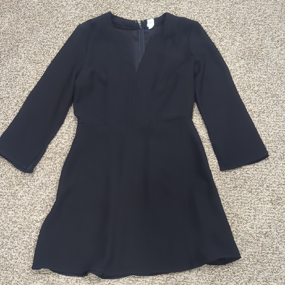 Gap Size 8 Black V Neck Dress Long Sleeves Polyester
